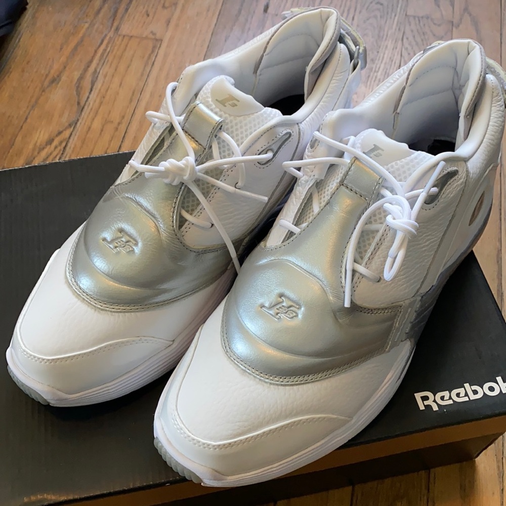 Reebok Allen Iverson Answer V shoes 10.5 men’s